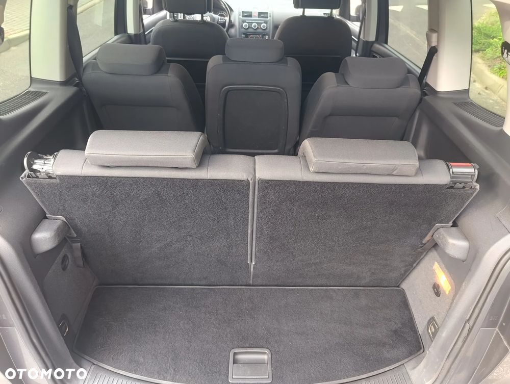Volkswagen Touran 1.6 TDI DPF BlueMotion Technology DSG Comfortline - 5