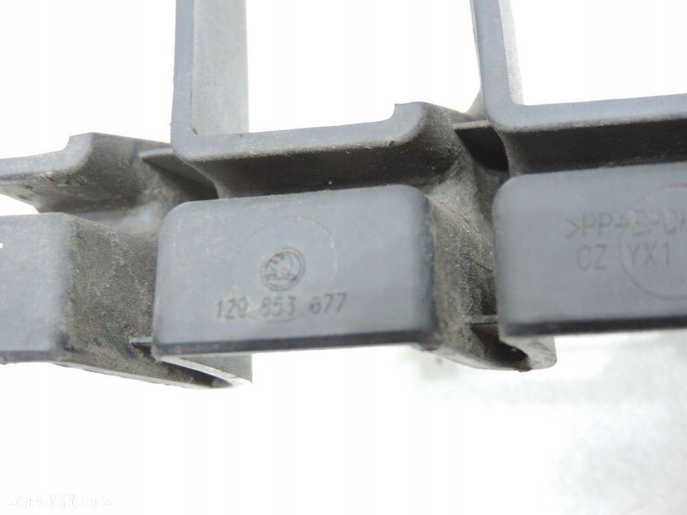 KRATKA ZDERZAKA PRZÓD SKODA OCTAVIA II 1Z9853677 - 7