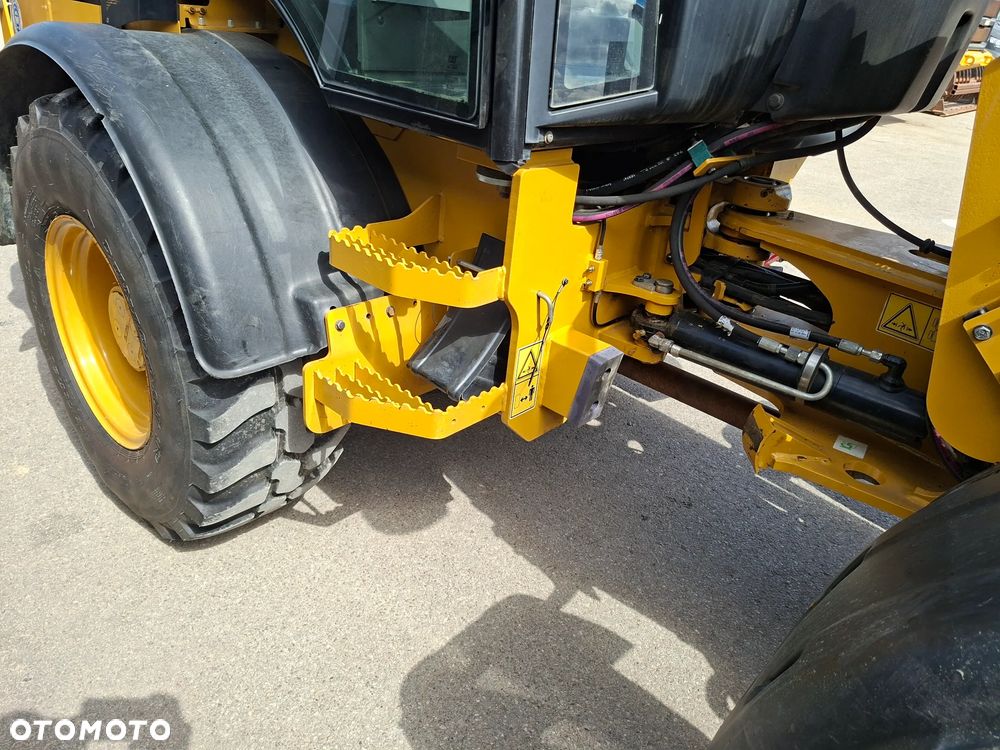 Caterpillar CAT 908 M - 13