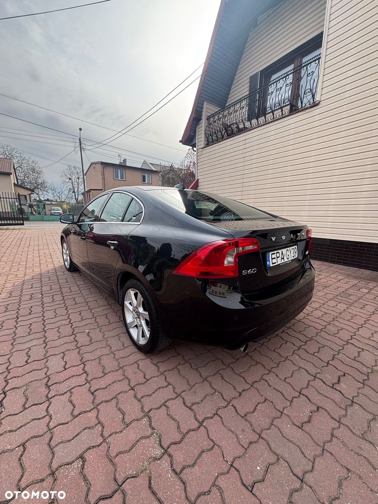 Volvo S60 D3 Edition - 10