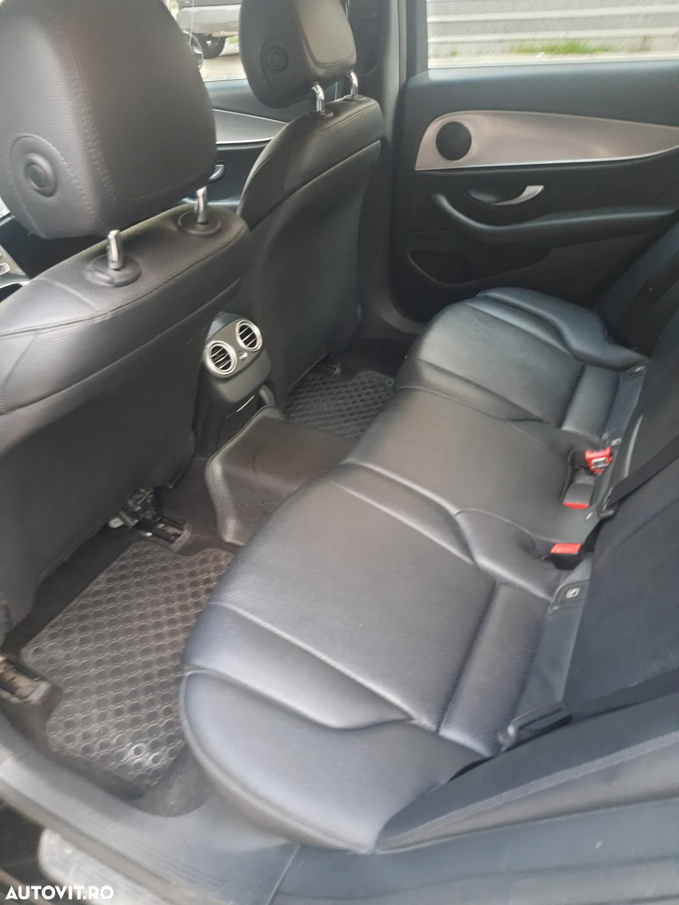Mercedes-Benz E 200 d T 9G-TRONIC Avantgarde - 4