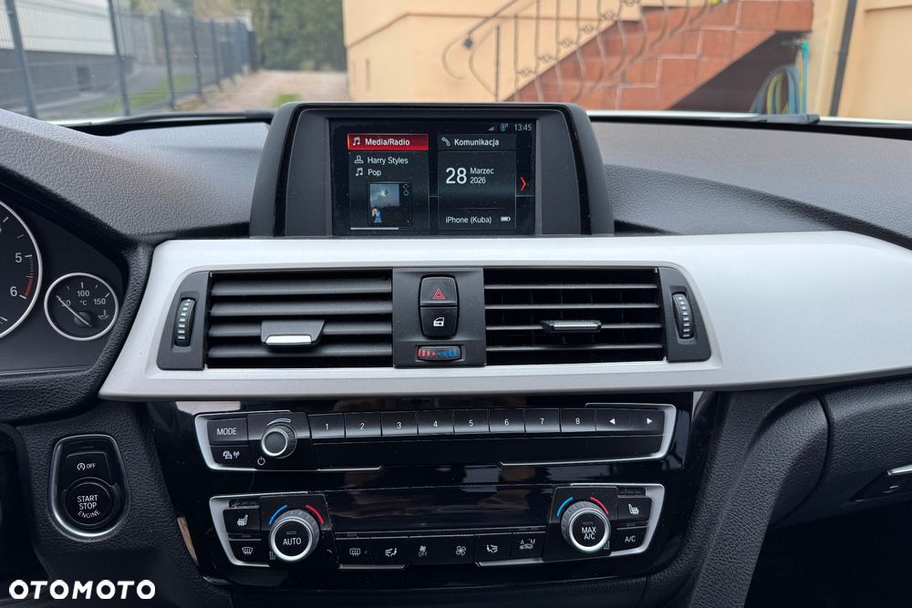 BMW Seria 3 318d Sport Line - 10