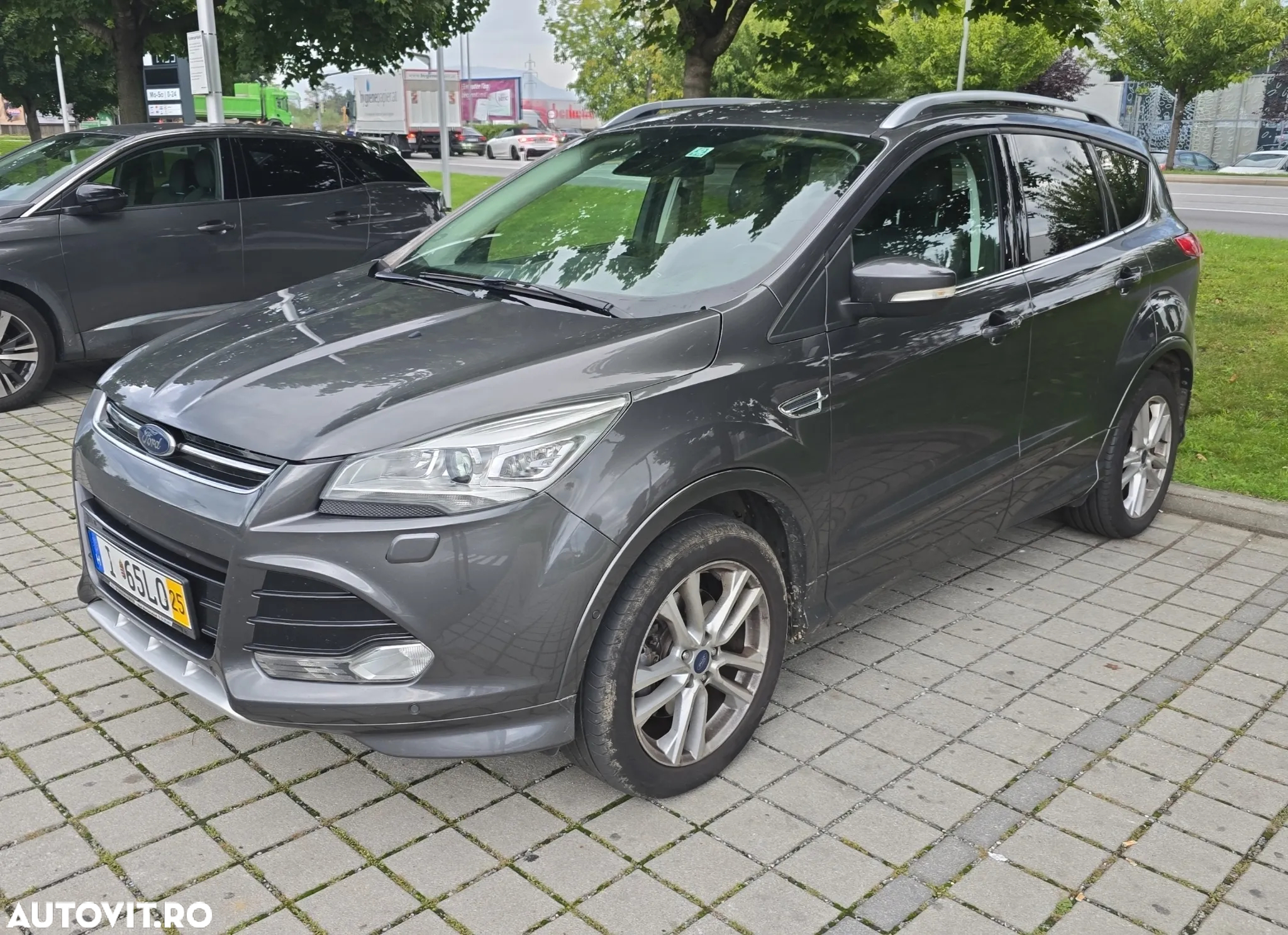Ford Kuga 2.0 TDCi 4WD Powershift Titanium - 3