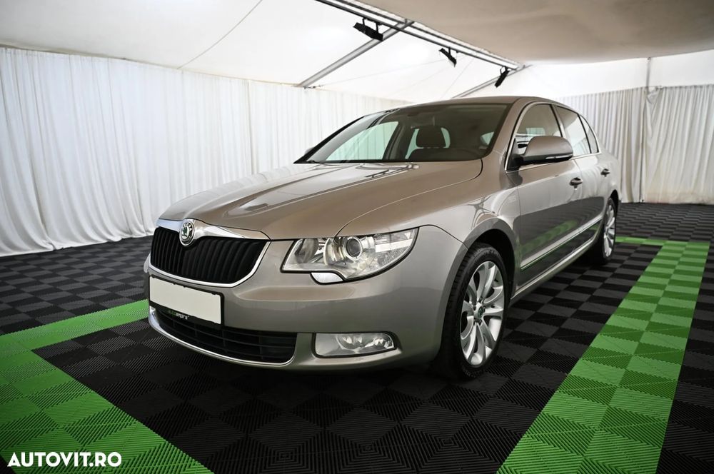 Skoda Superb 2.0 TDI Ambition - 1