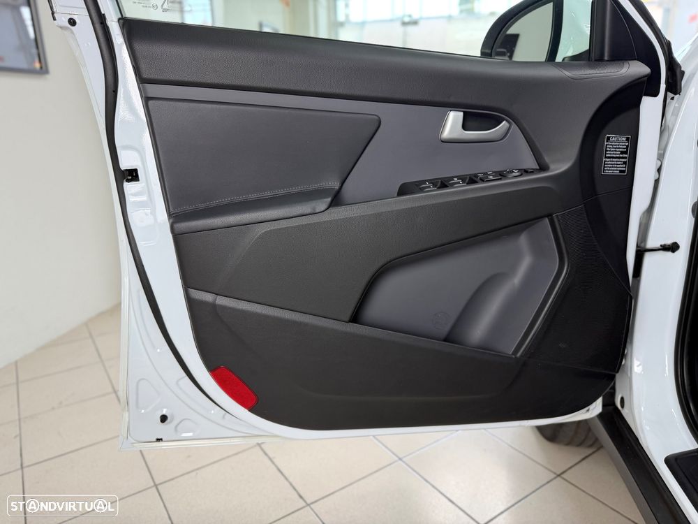 Kia Sportage 1.7 CRDI ISG LX - 13