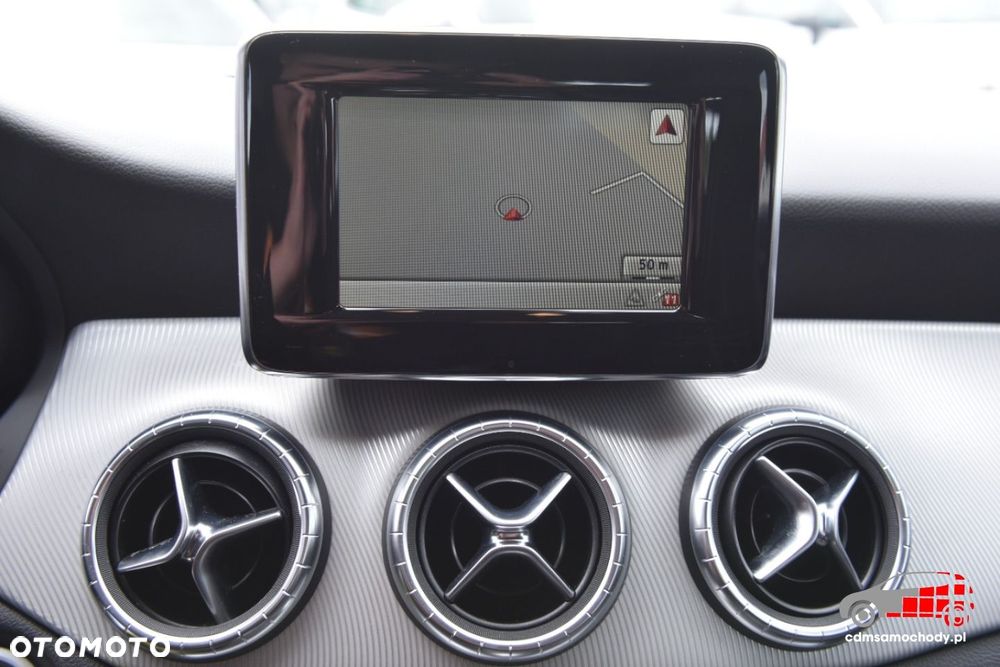 Mercedes-Benz CLA - 27