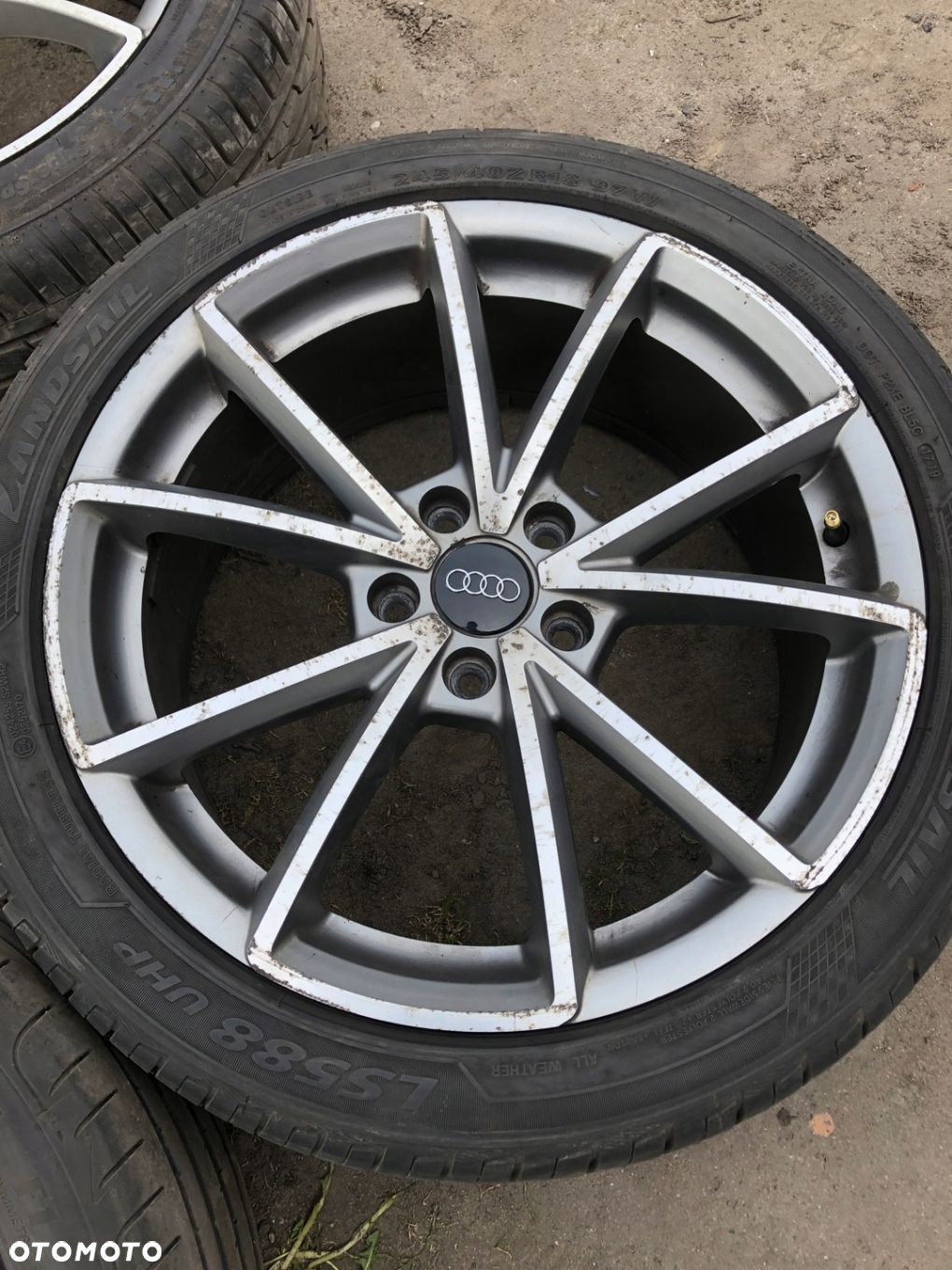 FELGI S-LINE S4 S5 A4 B8 B9 8W0 8Jx18 ET 45 5x112 - 4