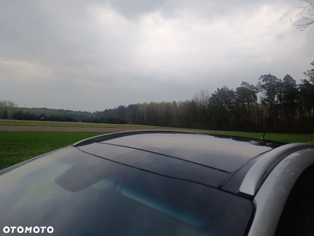 Kia Carens 1.7 CRDi S - 18