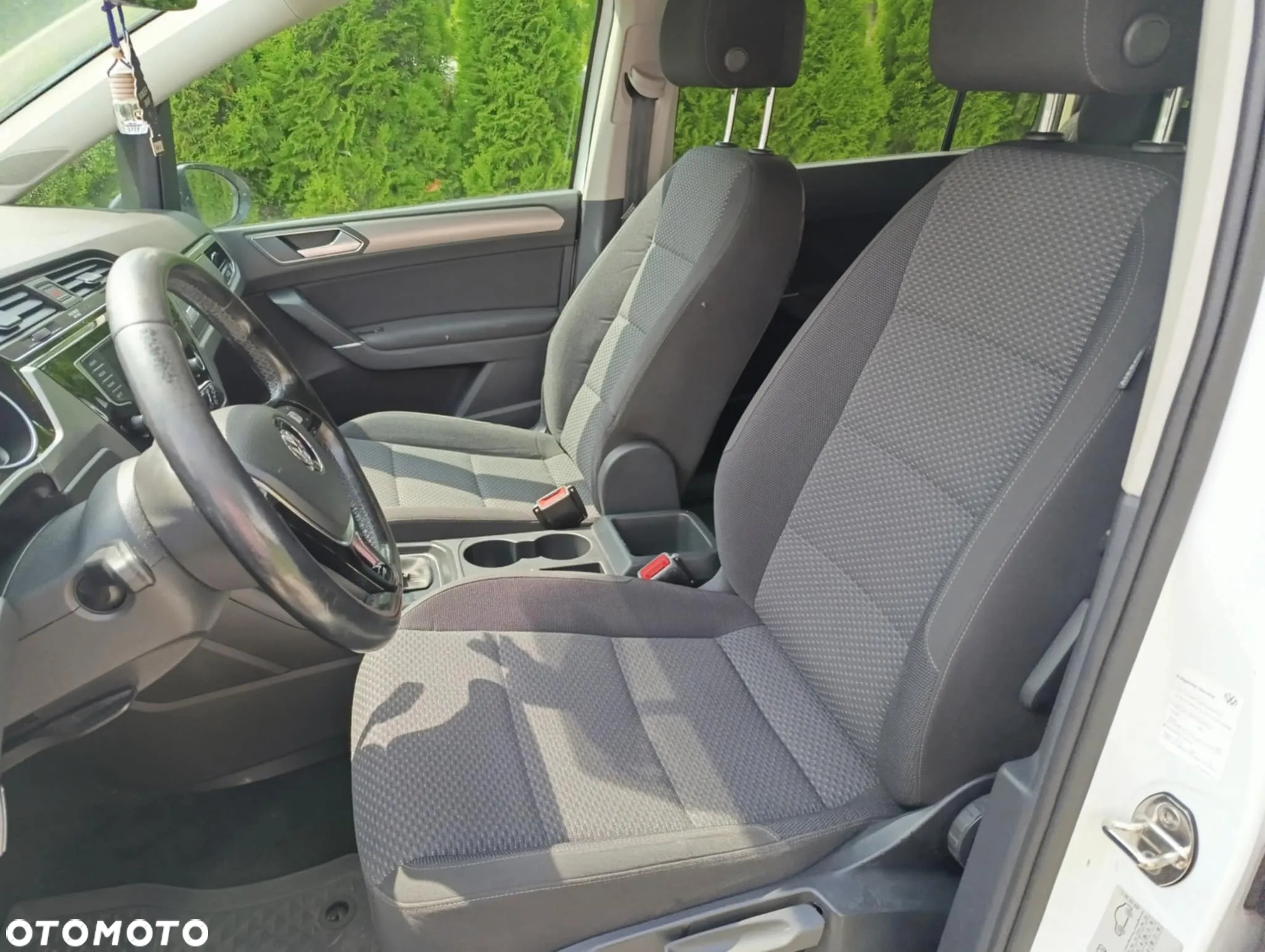 Volkswagen Touran 2.0 TDI BMT Comfortline DSG - 9