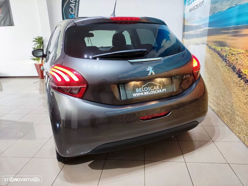 Peugeot 208 1.2 PureTech Signature - 8