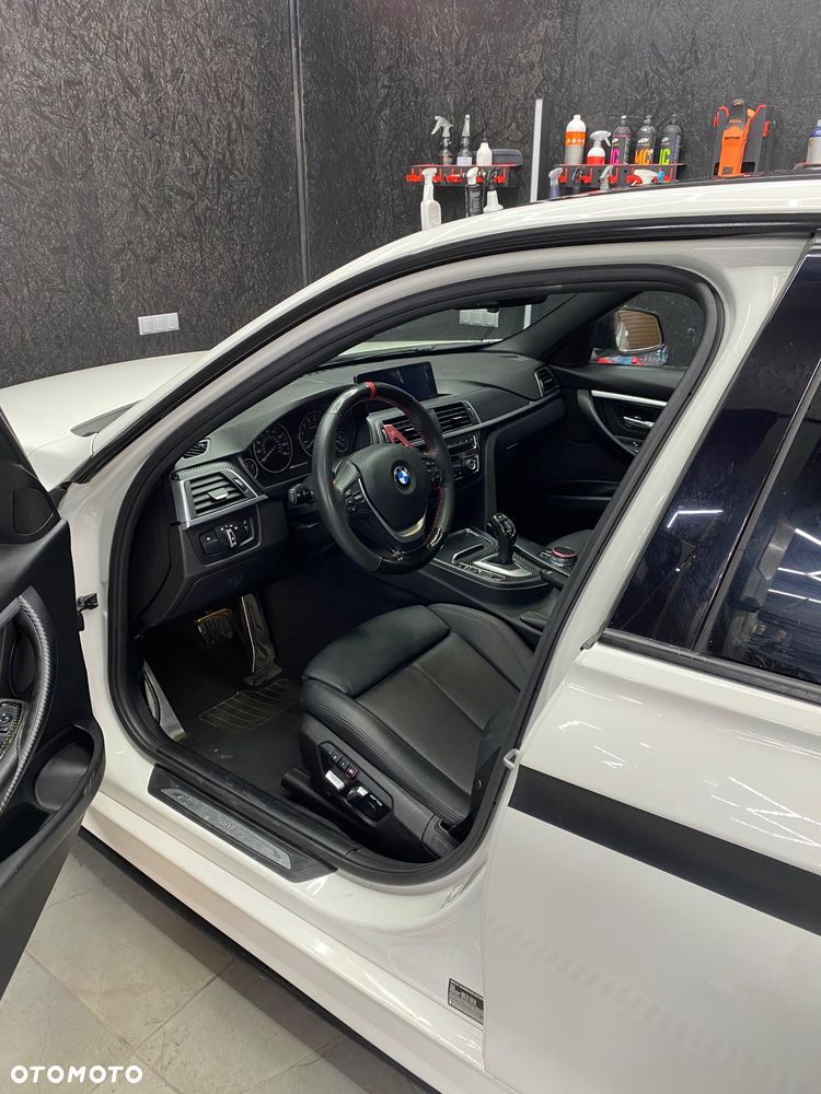BMW Seria 3 330i xDrive Edition Luxury Line Purity - 14