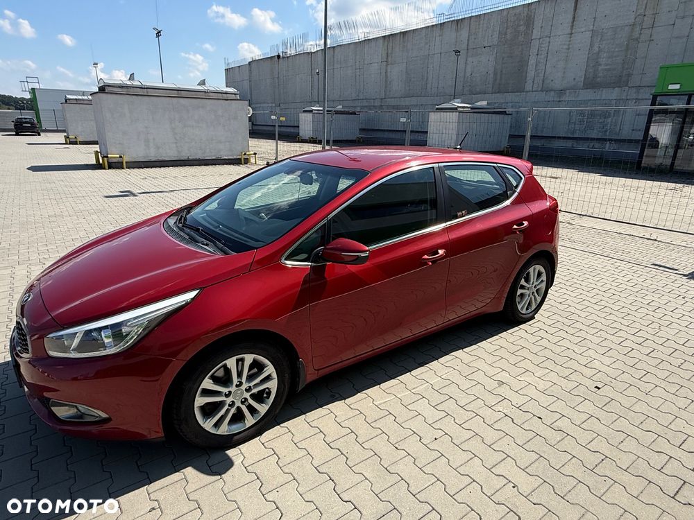 Kia Ceed 1.6 GDI L Business Line - 4