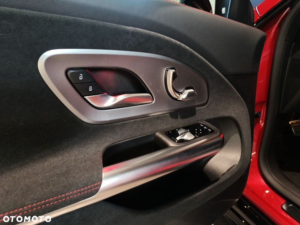 Mercedes-Benz CLA - 16