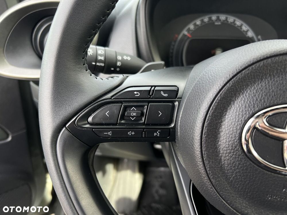 Toyota Aygo X 1.0 VVT-i Style CVT - 12