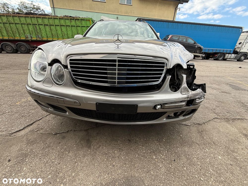 Mercedes-Benz Klasa E 500 4-Matic T Elegance - 9