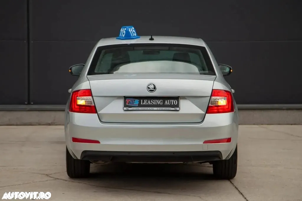 Skoda Octavia 2.0 TDI DSG Selection Plus - 7