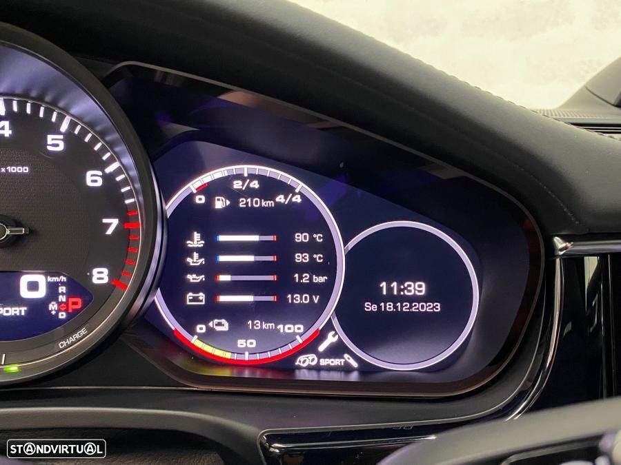 Porsche Panamera 4 E-Hybrid Platinum Edition - 50