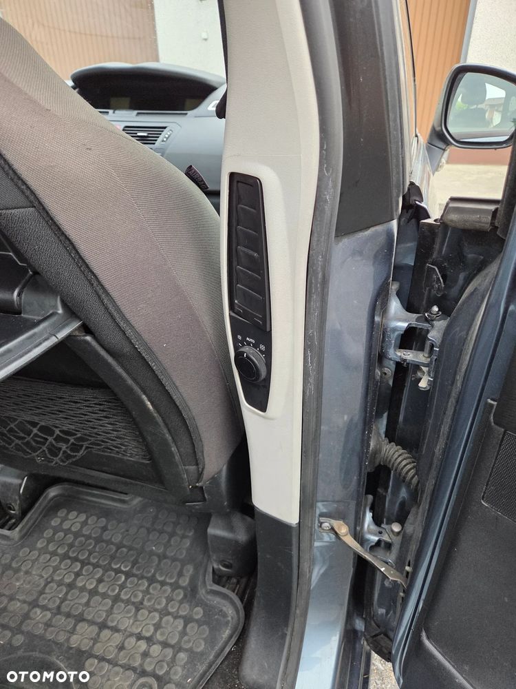 Citroën C4 Picasso - 29