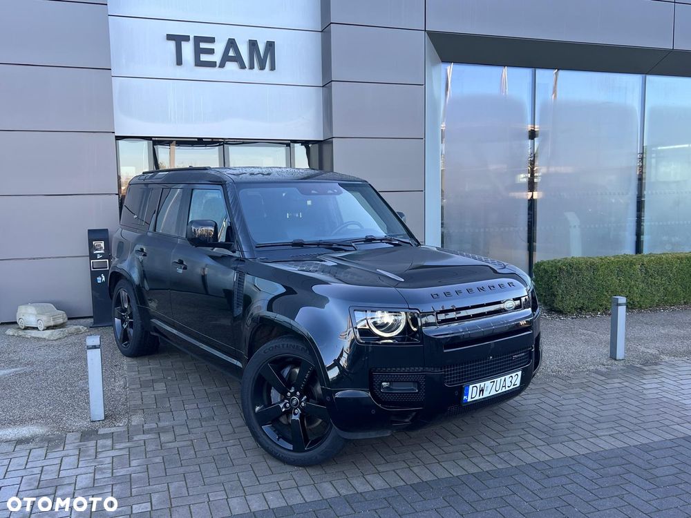 Land Rover Defender - 1