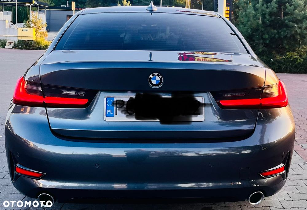 BMW 3 Series 2020 photo 3