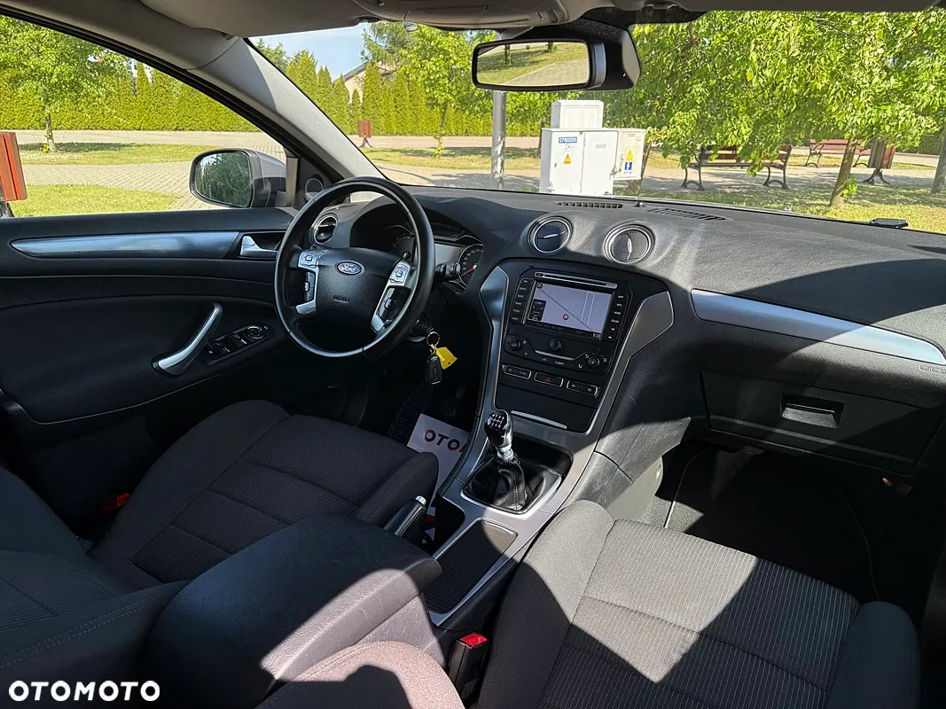 Ford Mondeo 1.6 T Platinium X Plus (Titanium) - 3