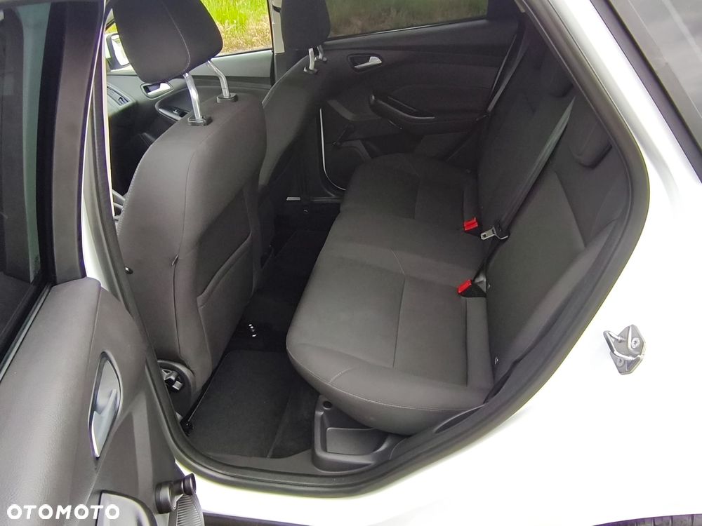 Ford Focus 1.5 TDCi DPF Start-Stopp-System Titanium - 24