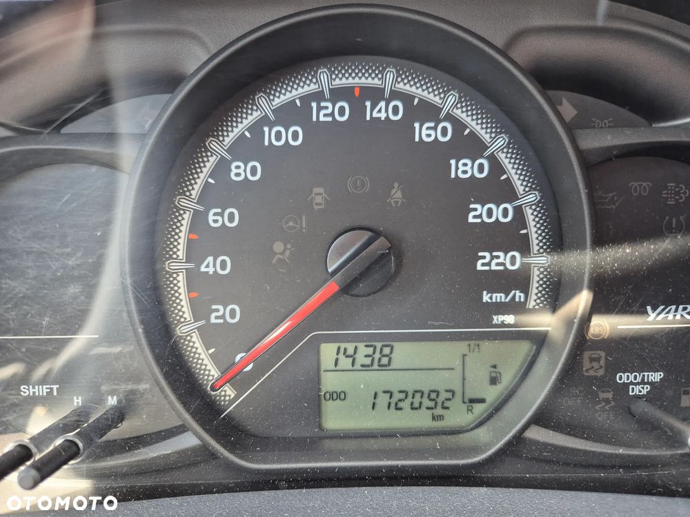 Toyota Yaris 1.4 D-4D Active EU6 - 15