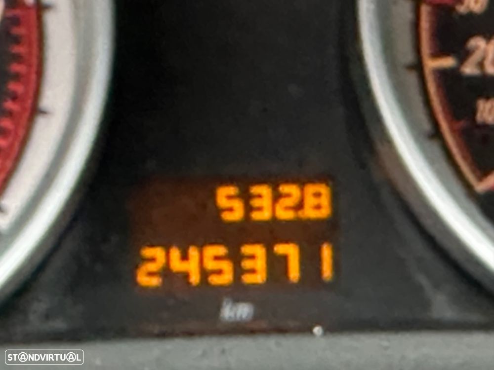 Opel Astra GTC 1.7 CDTI - 8