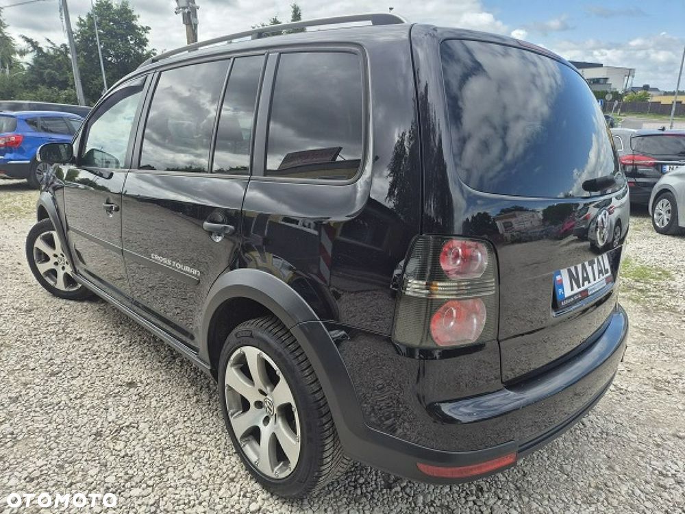 Volkswagen Touran 1.4 TSI Cross - 5