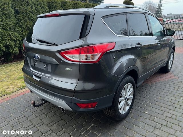 Ford Kuga 1.5 EcoBoost 2x4 Titanium - 6