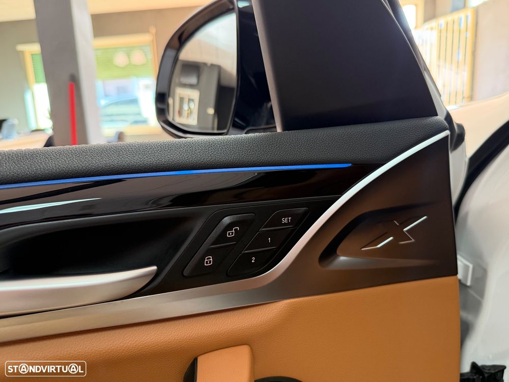 BMW iX3 M Sport Impressive - 8