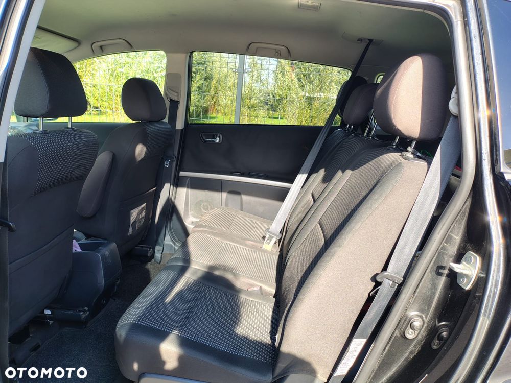 Toyota Corolla Verso - 7