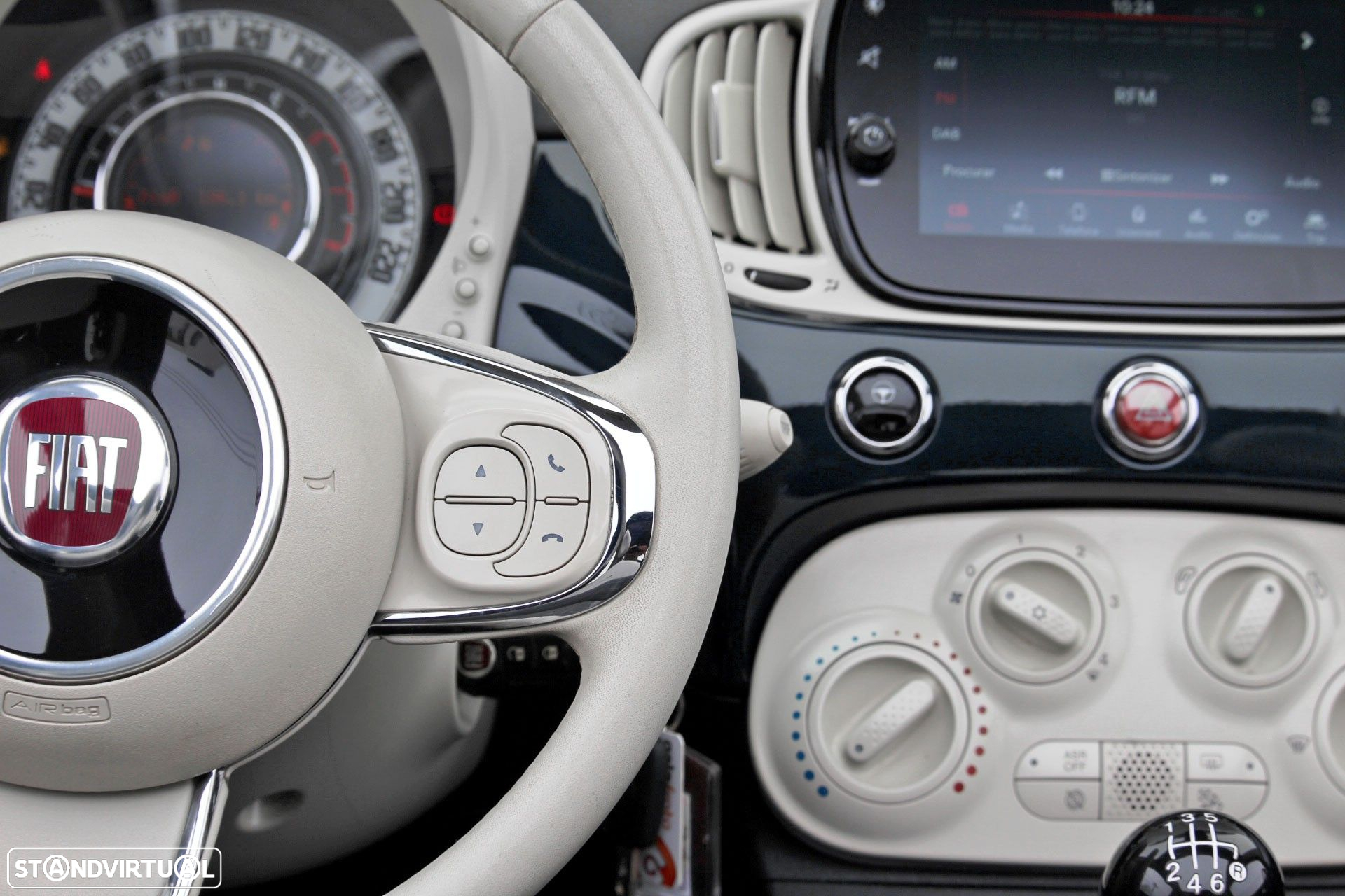 Fiat 500C 1.0 Hybrid Lounge - 32