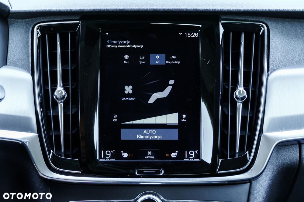 Volvo V90 D4 Momentum - 25