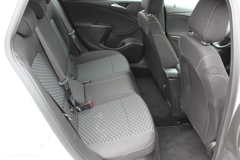 Opel Astra 1.4 Turbo Edition - 24