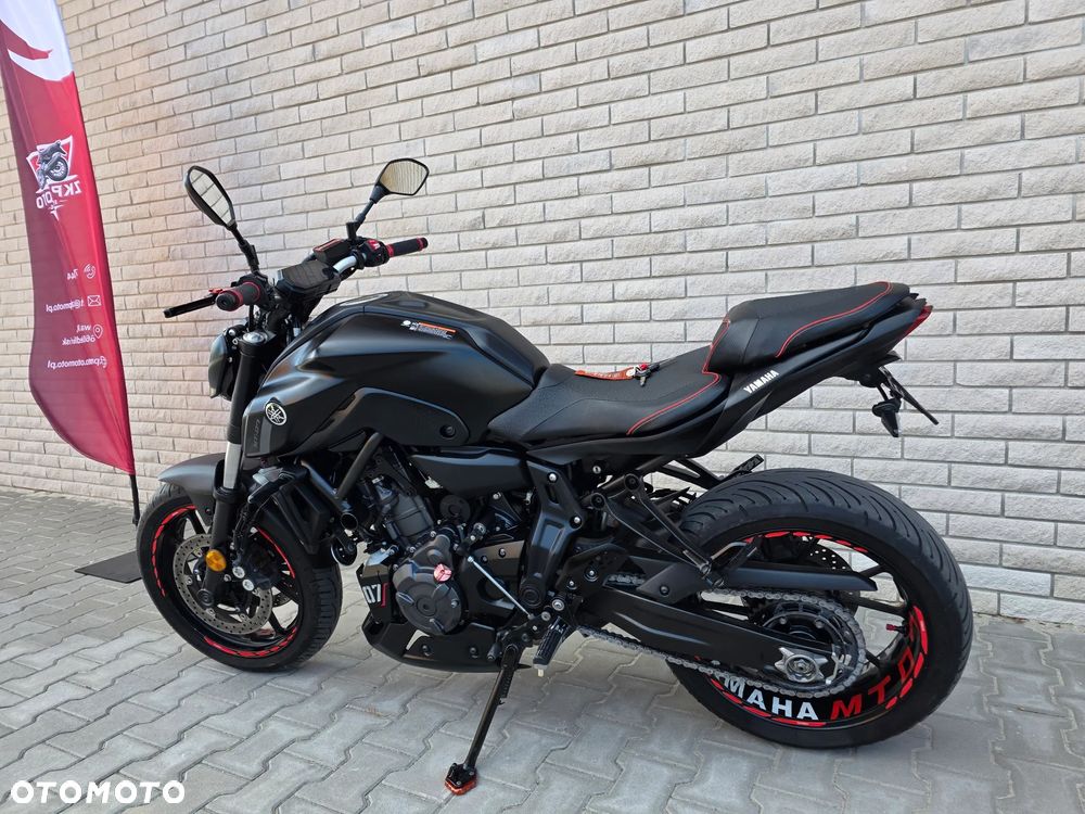 Yamaha MT - 17