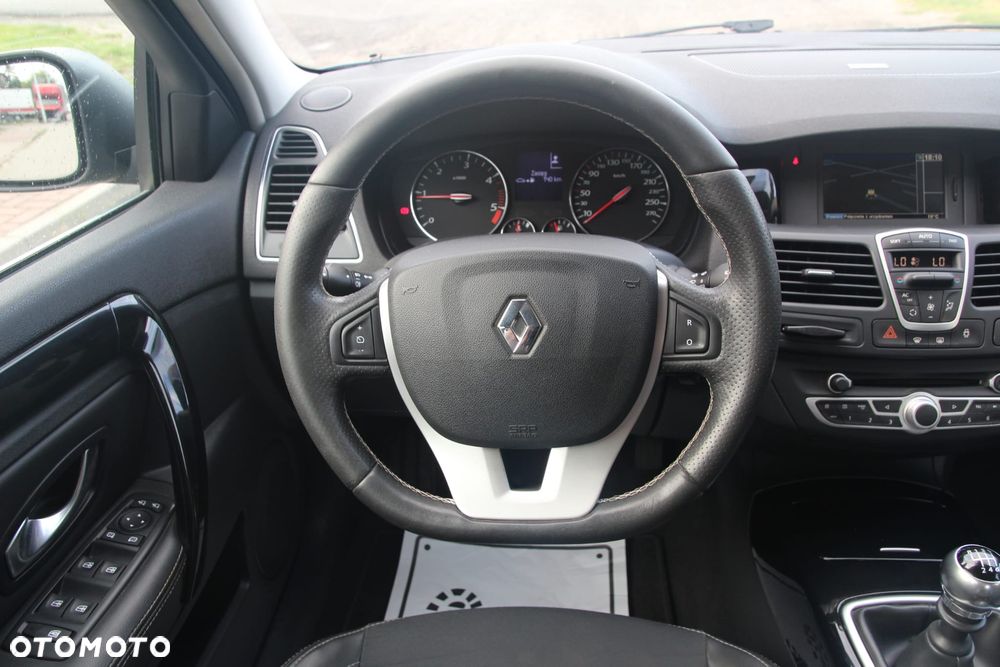 Renault Laguna dCi 110 FAP Bose Edition - 16