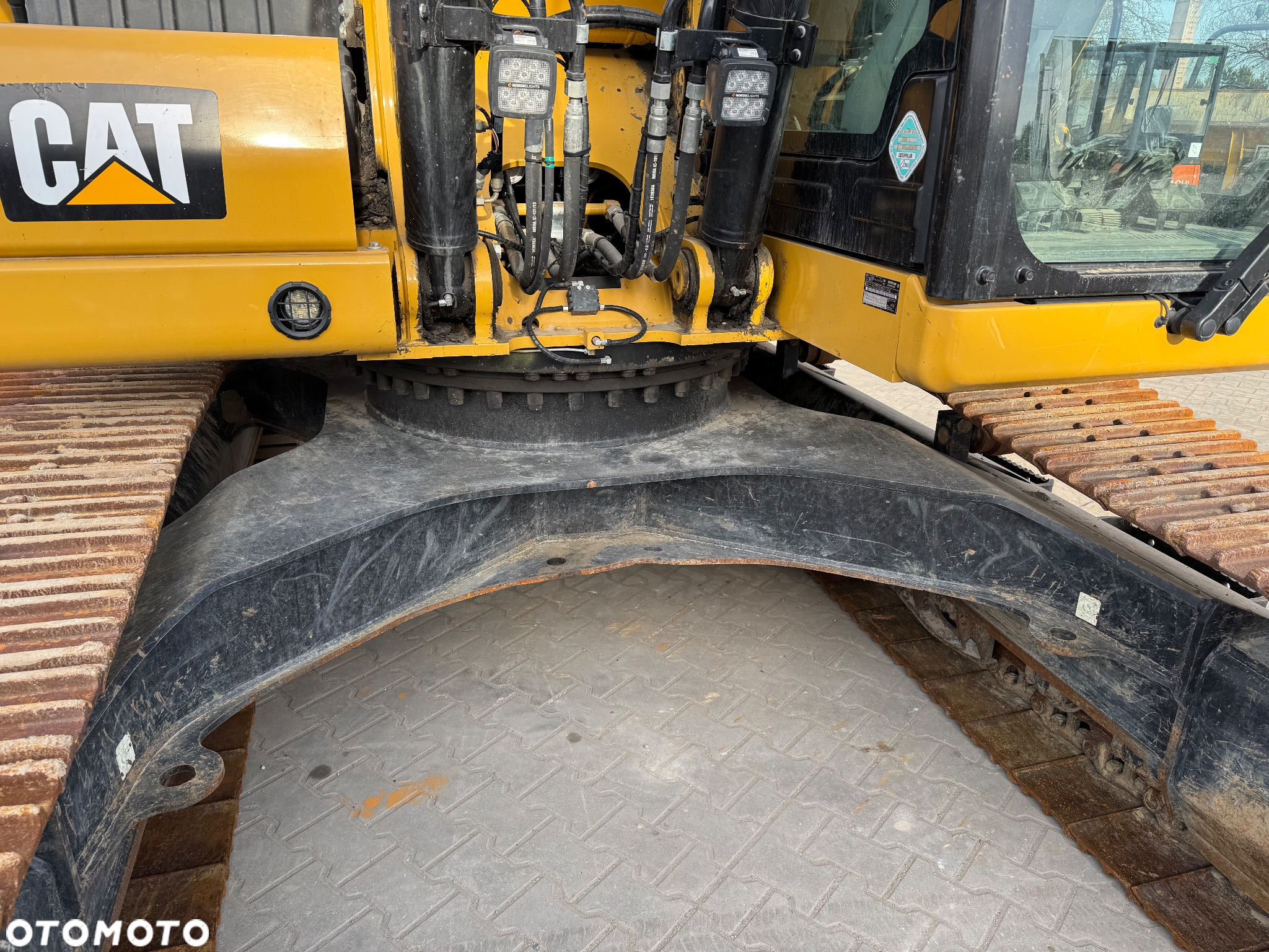 Caterpillar 320 - 11