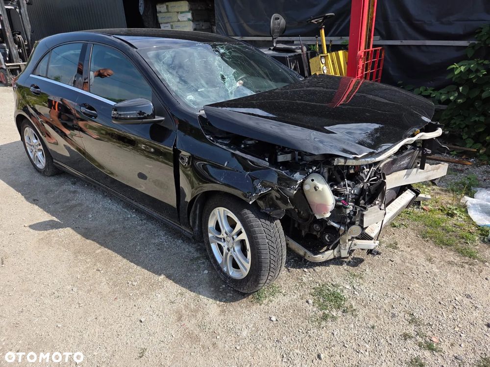 Mercedes-Benz Klasa A 180 (BlueEFFICIENCY) - 3