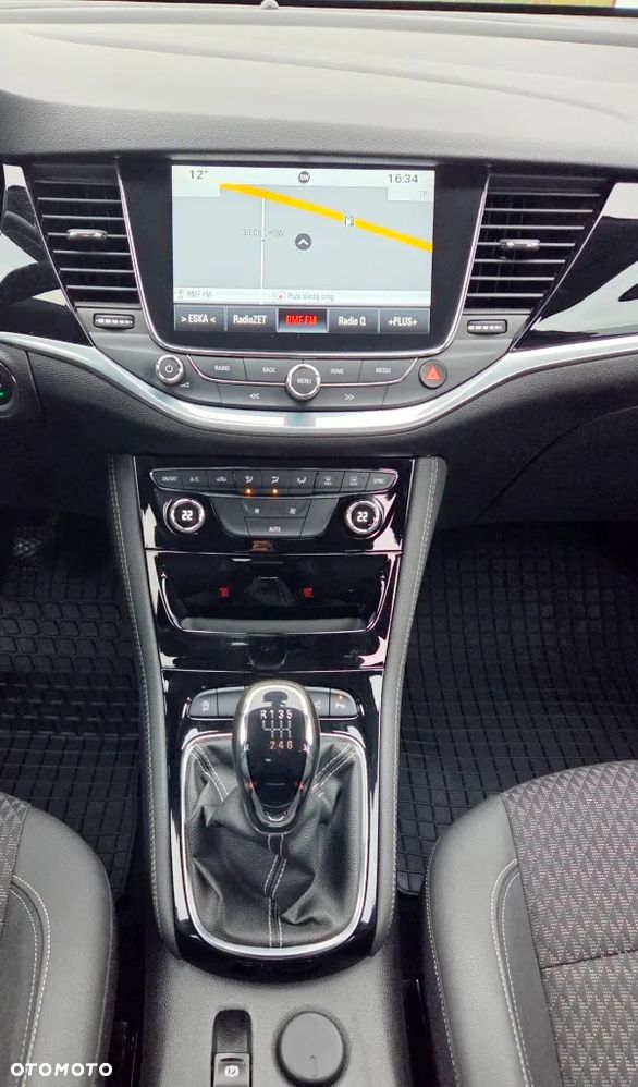 Opel Astra 1.4 Turbo Sports Tourer Innovation - 35