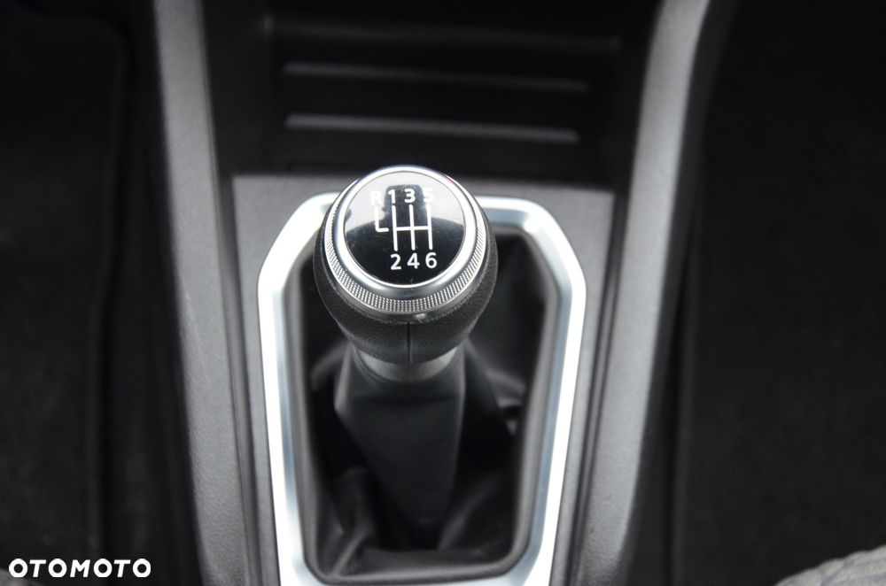 Renault Clio TCe 90 EQUILIBRE - 19