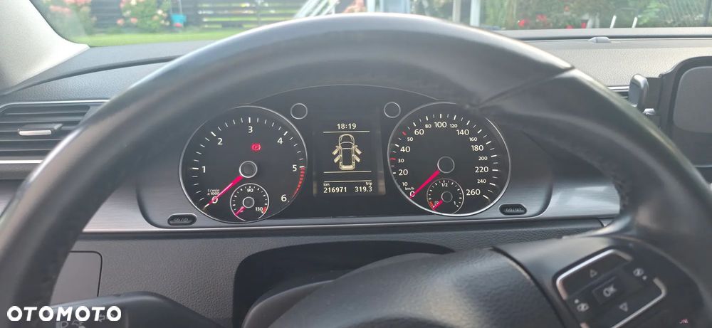 Volkswagen Passat - 9