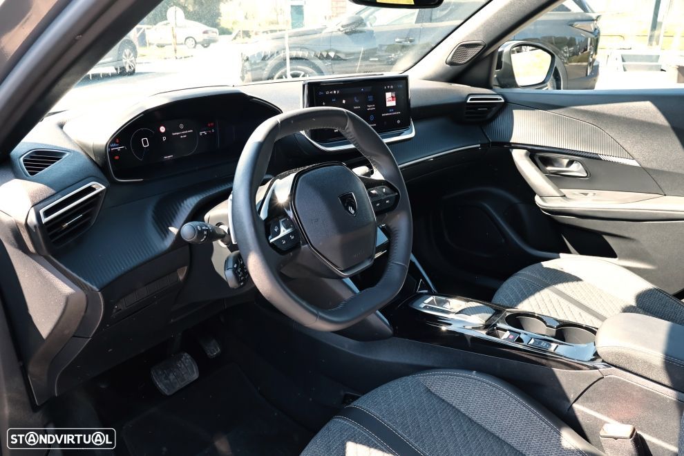 Peugeot 2008 1.2 Hybrid Allure e-DCS6 - 12