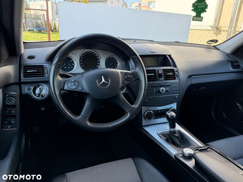 Mercedes-Benz Klasa C 180 Kompressor - 29