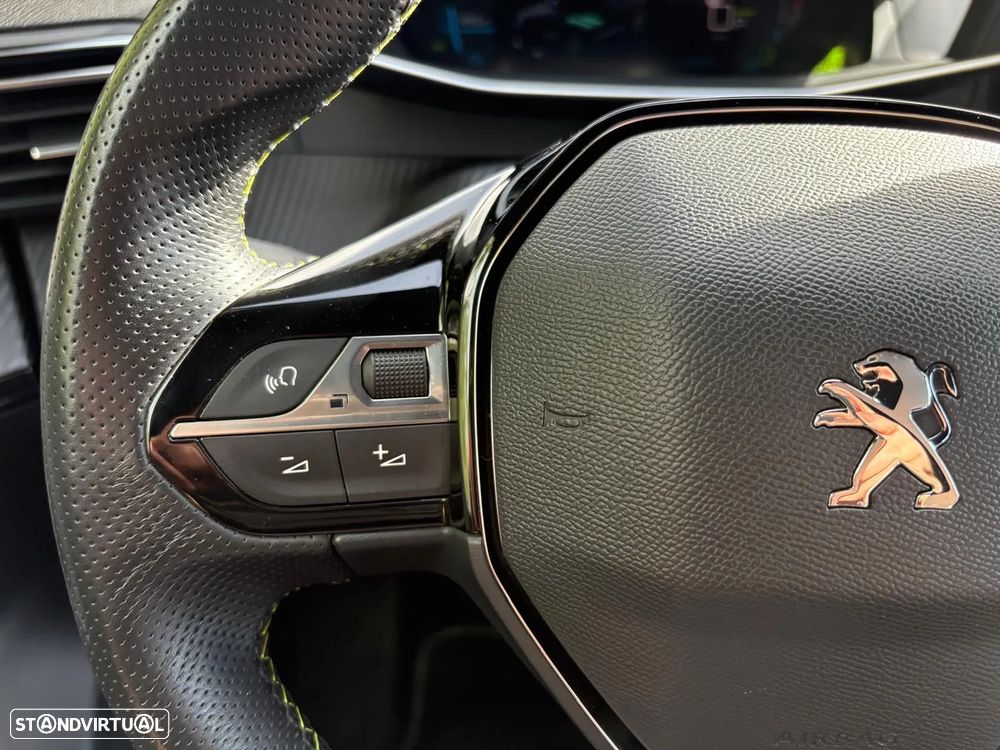 Peugeot e-2008 54 kWh GT - 9