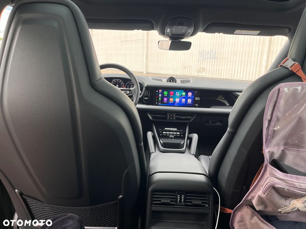 Porsche Cayenne Standard - 21