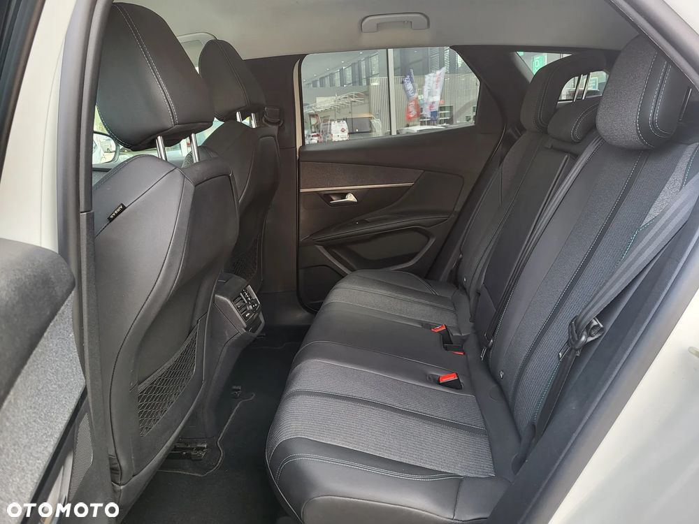 Peugeot 3008 1.5 BlueHDi Allure S&S - 10