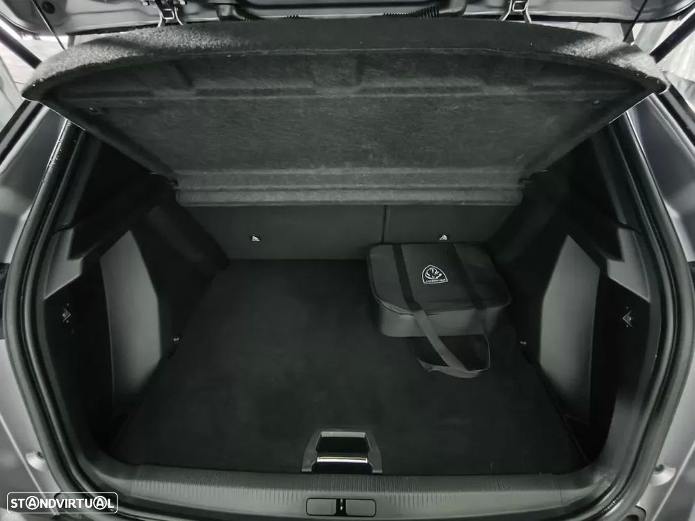 Peugeot e-2008 50 kWh GT - 18