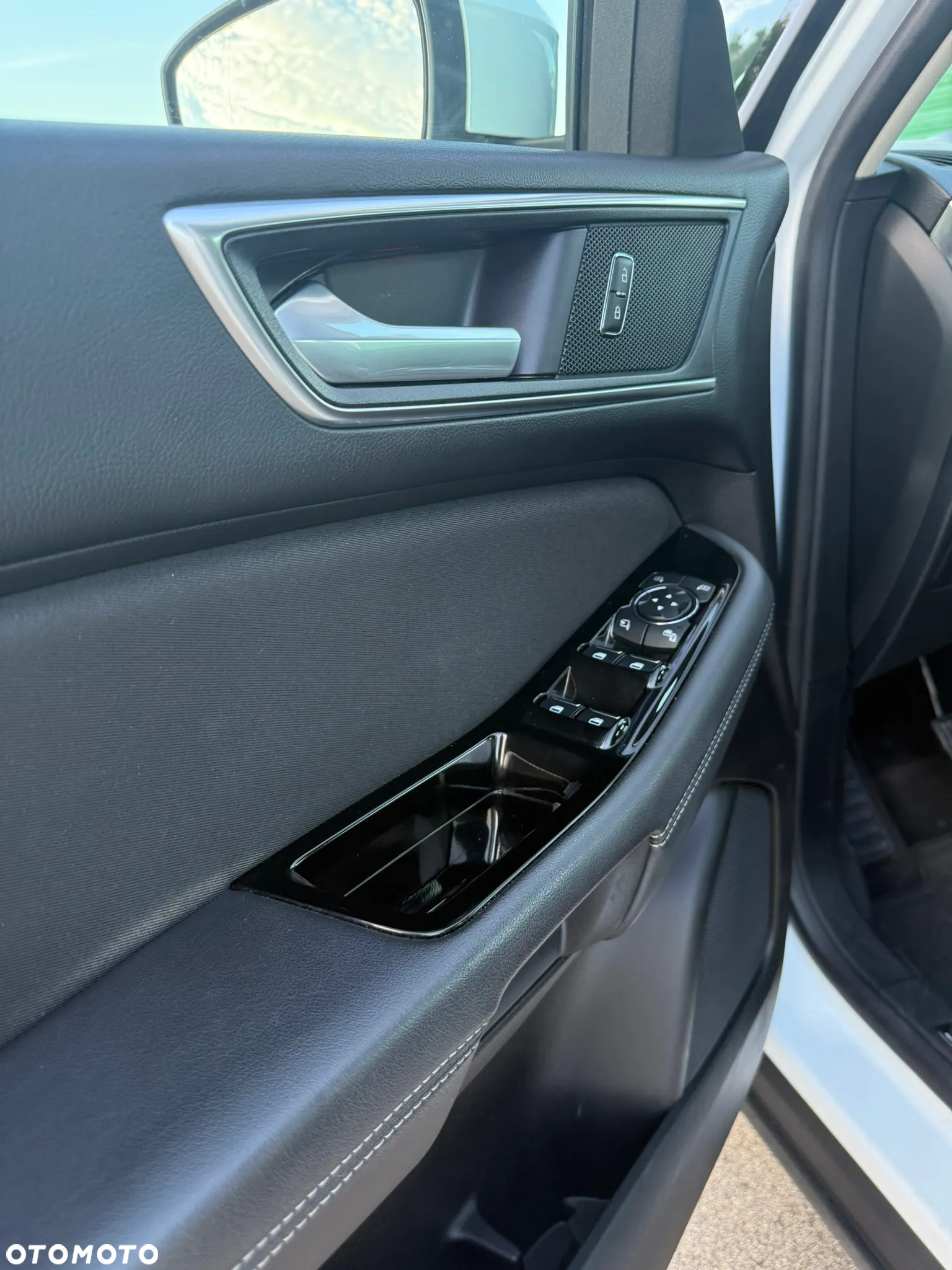 Ford S-Max 2.0 EcoBlue Titanium - 19