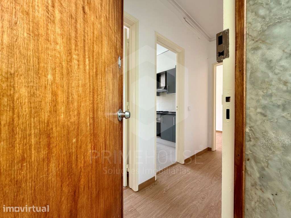 Apartamento T2 para arrendar em Cruz de Pau, Amora - Grande imagem: 2/31